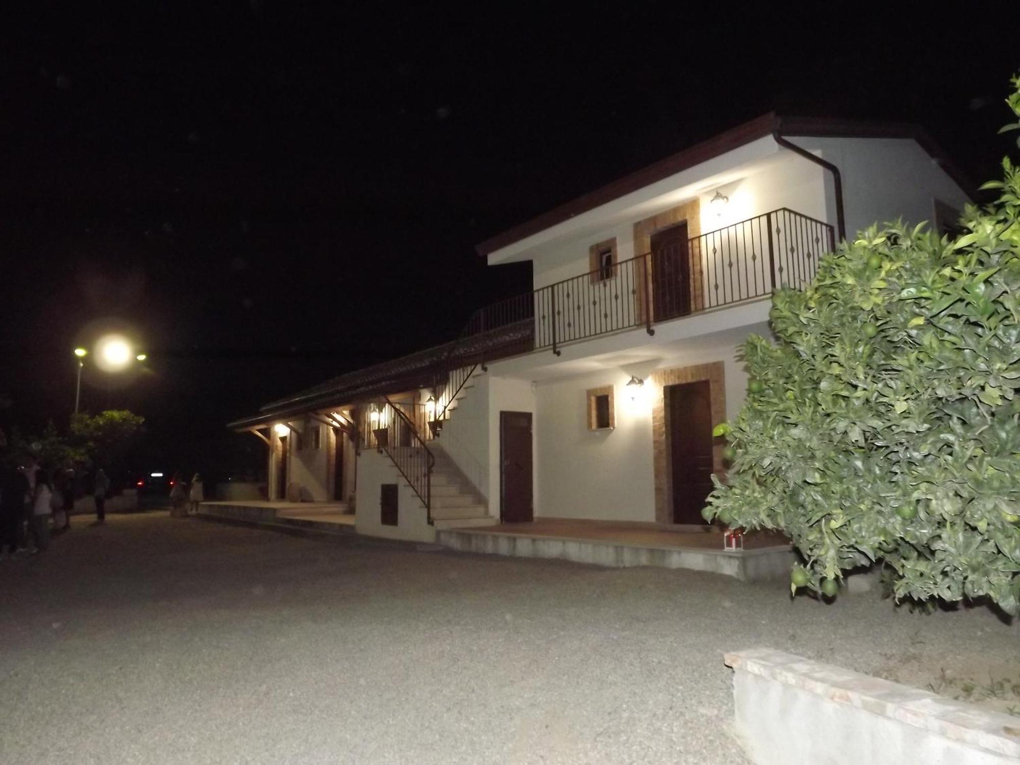 Agriturismo Trappeto Vecchio San Demetrio Corone Buitenkant foto